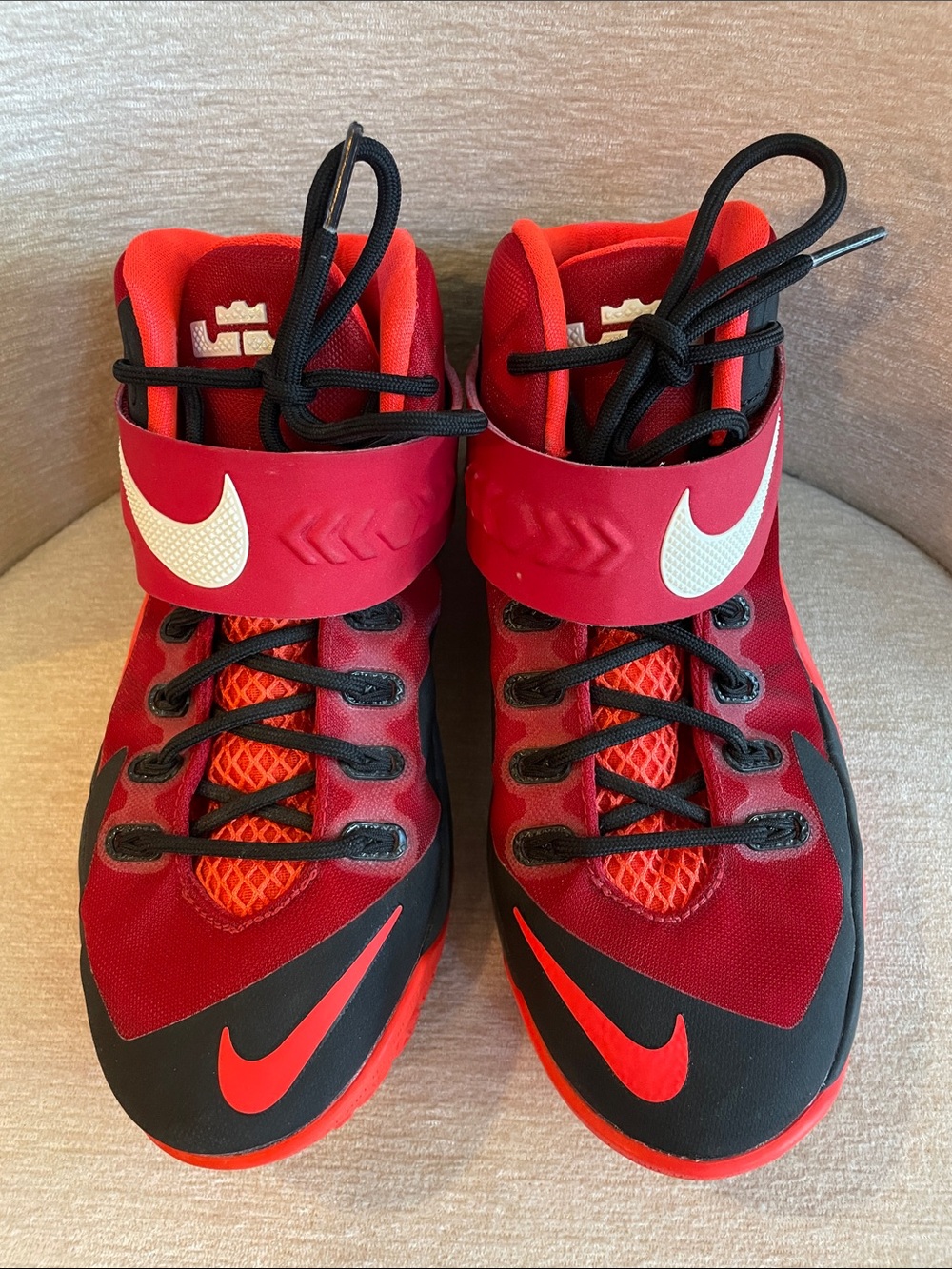 Nike Lebron James S-8 High-Top Basketball Shoes